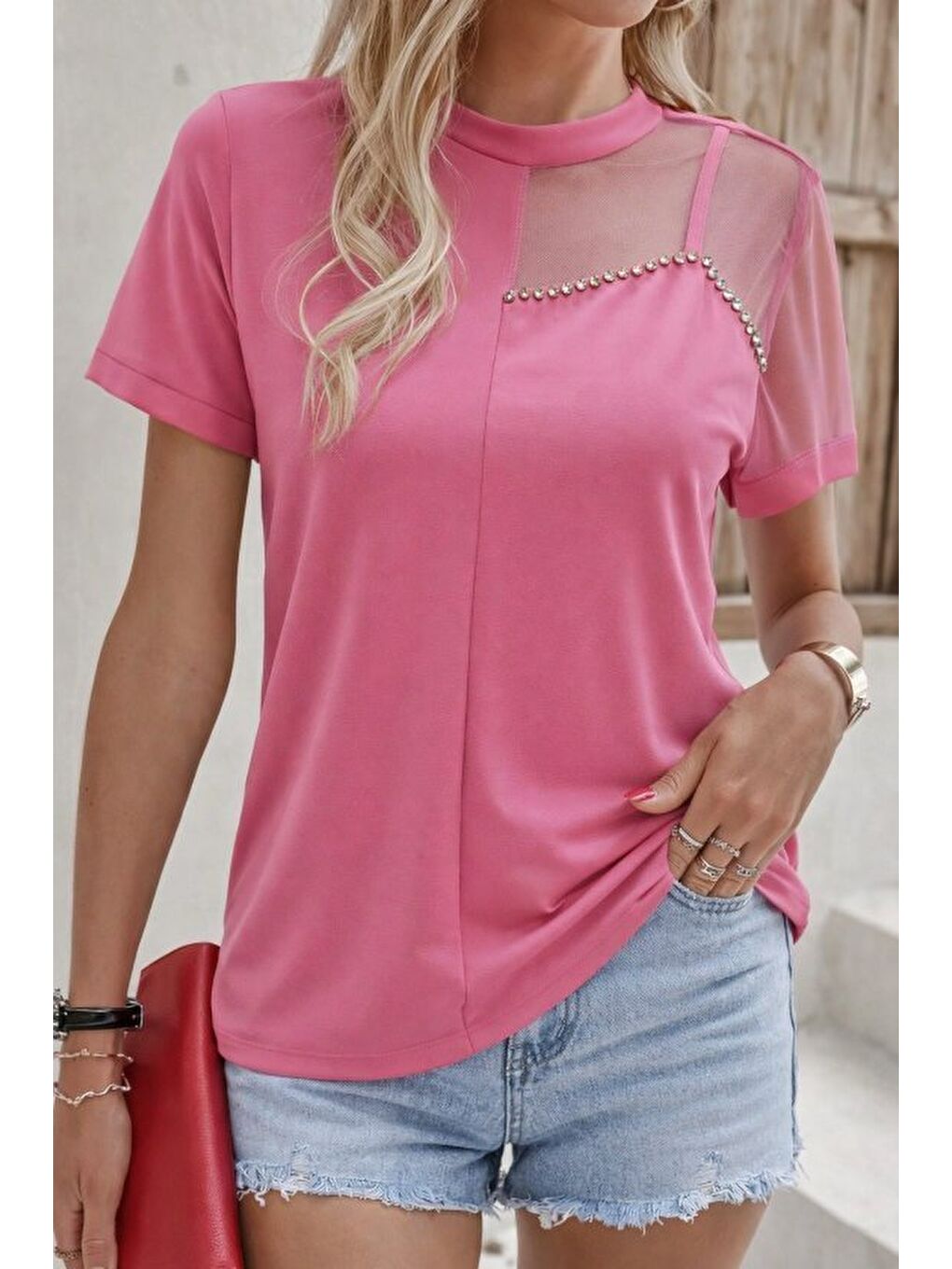 Pembe Kadın Kısa Kollu Tül Detaylı Taşlı Janjan Krep Bluz-1