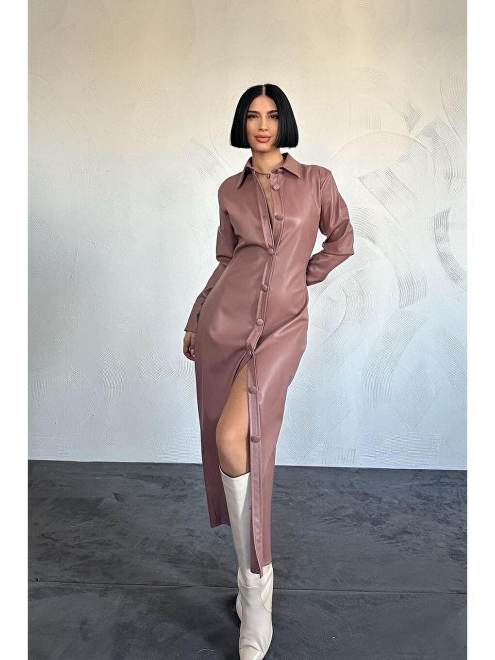 Pembe Pudra Boydan Düğmeli Deri Elbise