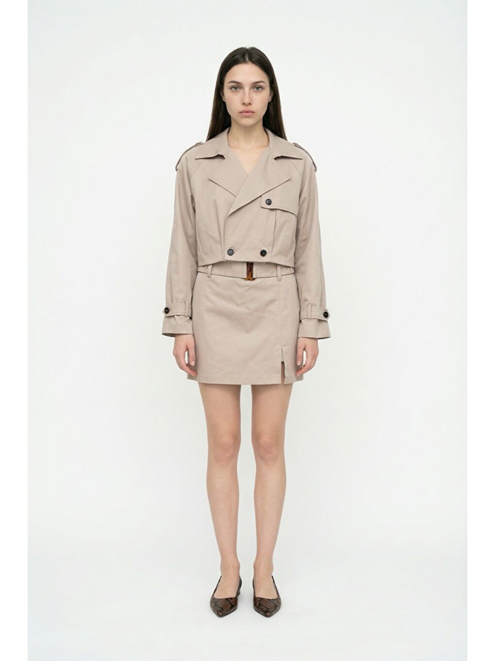 Kemerli Ön Yırtmaçlı Mini Şort Etek Bej-2