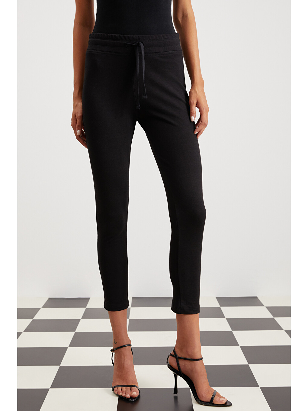 Judy Kadın Slim Fit Beli Lastikli Bağlamalı Basic Siyah Tayt-2