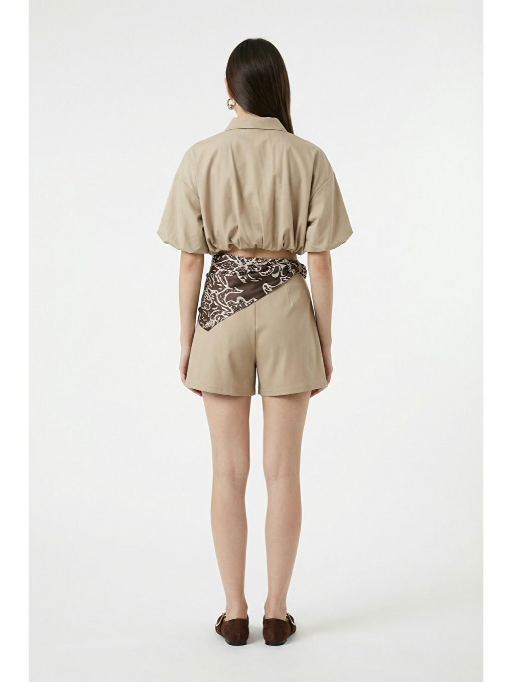 Yüksek Bel Fularlı Mini Şort Bej-4