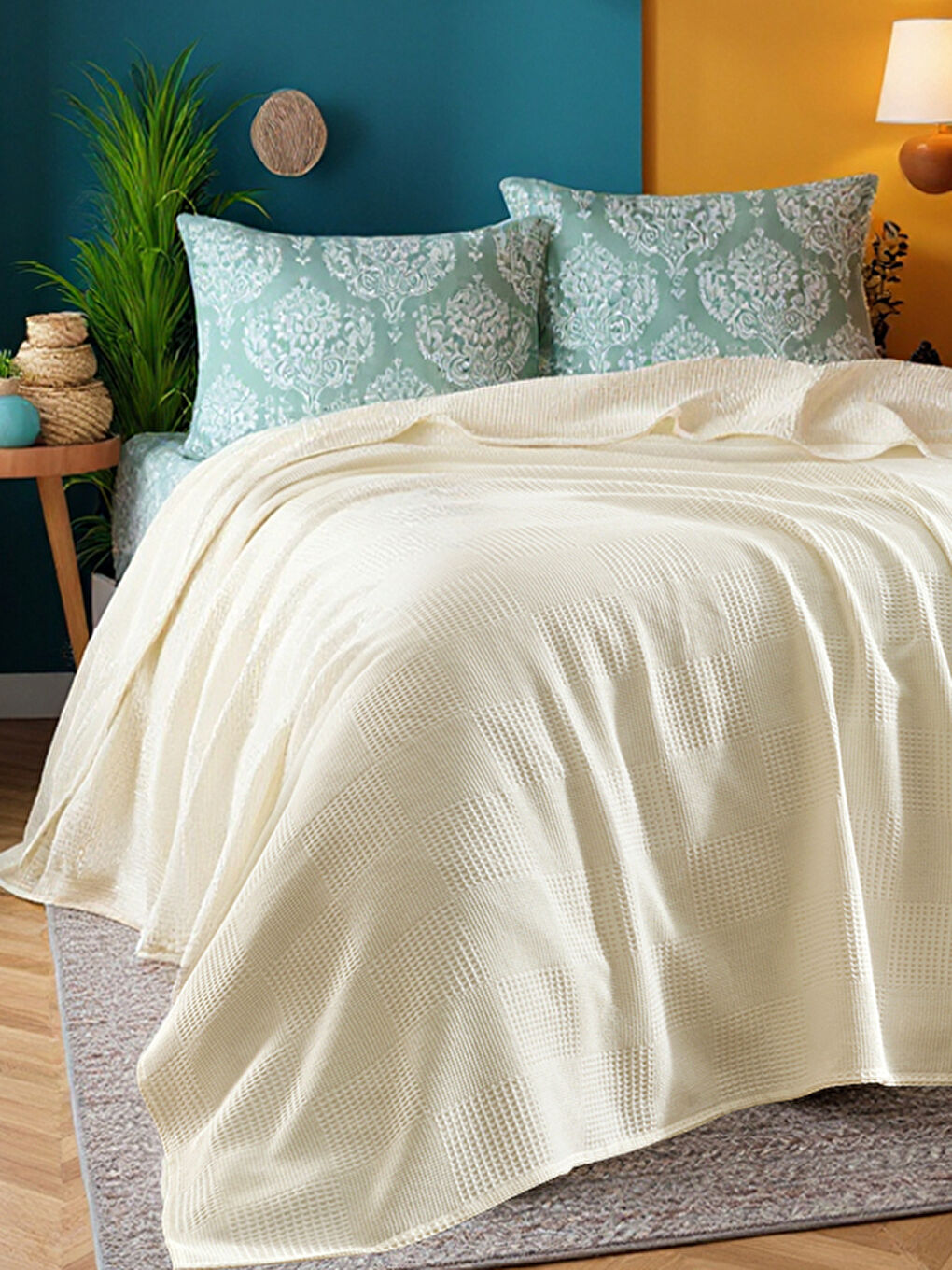 Ekru Çift Kişilik Lastikli Çarşaflı Pike Takımı %100 Pamuk 4 Parça Post Desenli Krem