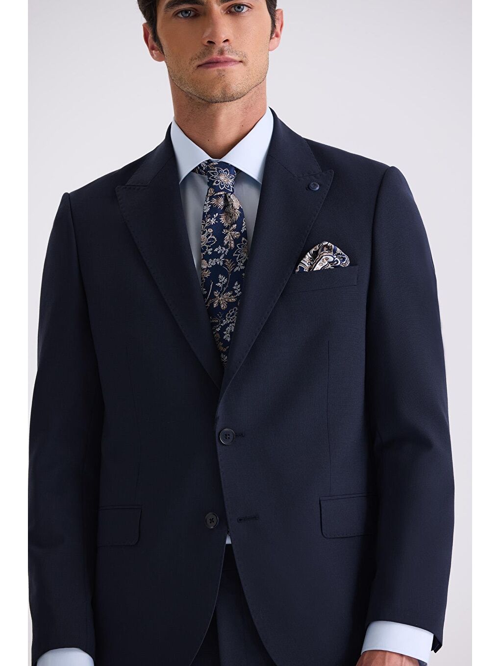 Lacivert Klasik Fit Sivri Yaka Yünlü Takım Elbise-2