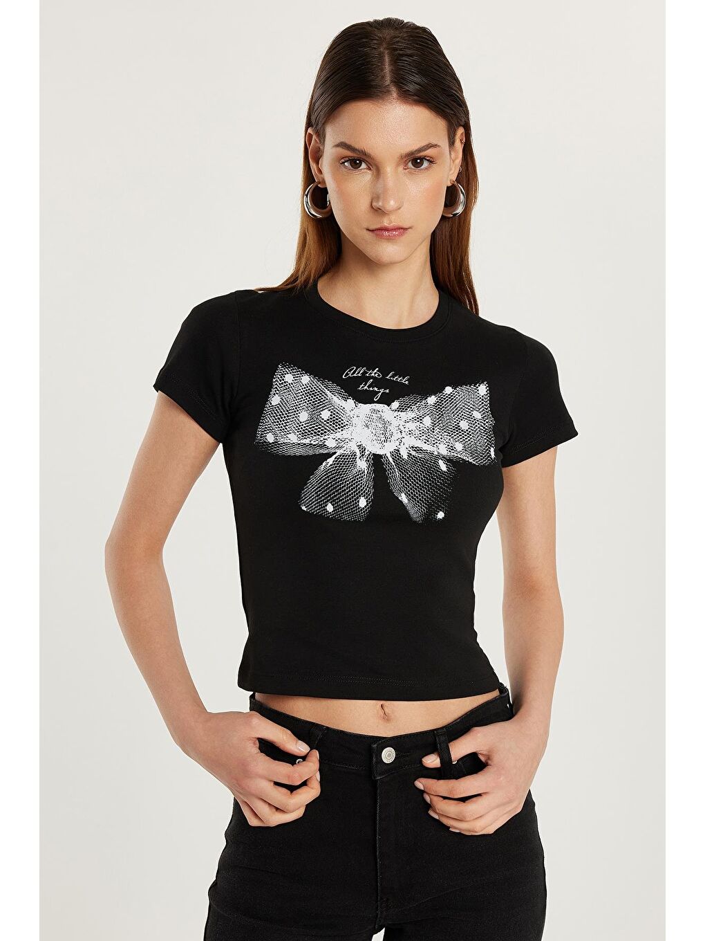 Kadın Slim Fit Dar Kesim %100 Pamuk Kısa Kollu Bisiklet Yaka Baskılı Siyah Tişört