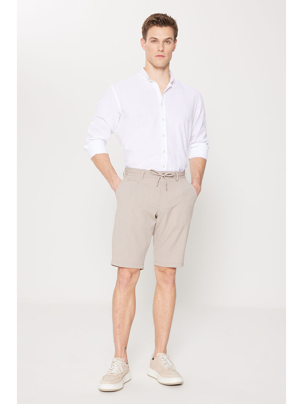 Erkek Kahverengi Slim Fit Dar Kesim Yan Cepli Gofre Desenli Şort-2