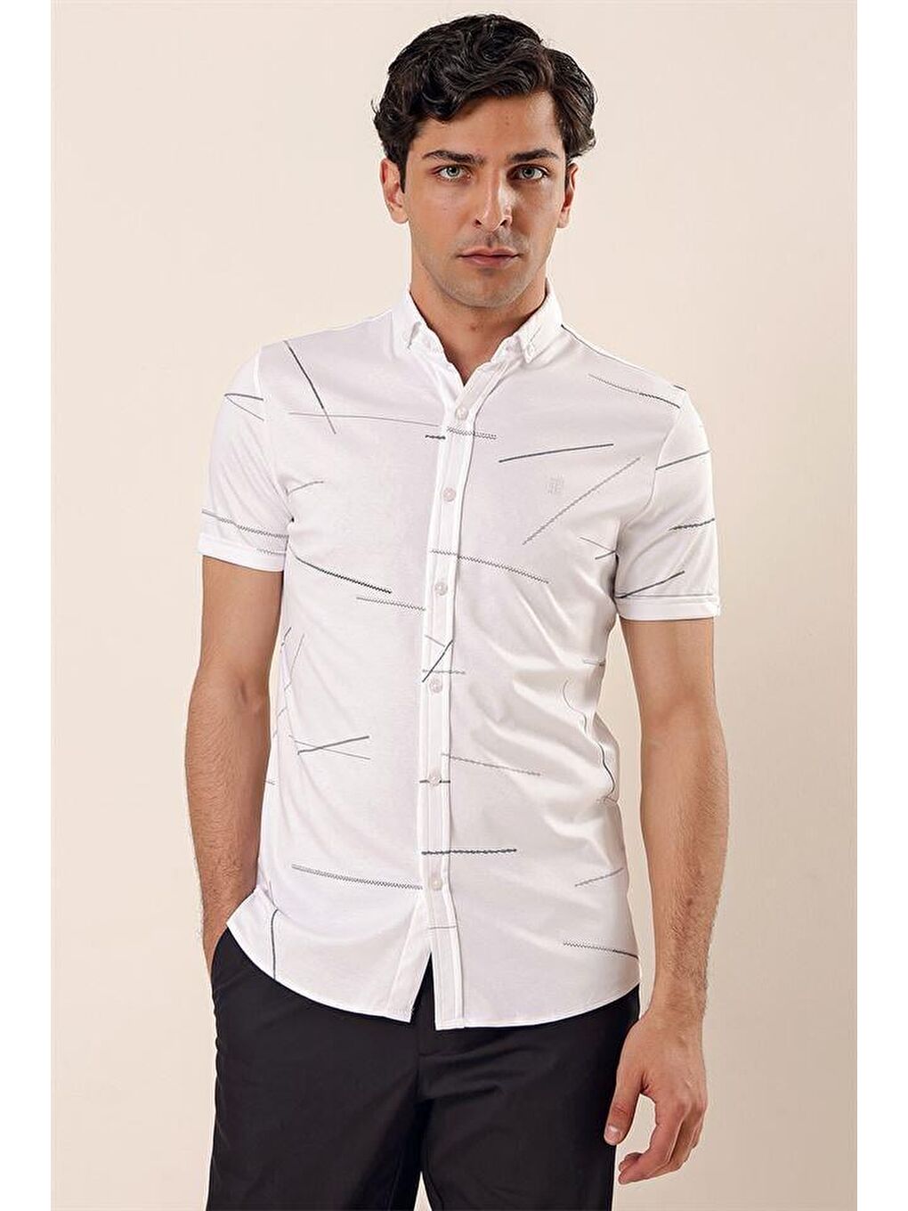 Beyaz Kısa Kollu Örme Düğmeli Yaka Cepsiz Pamuklu Casual Slim Fit Dar Kesim Gömlek 1004230202