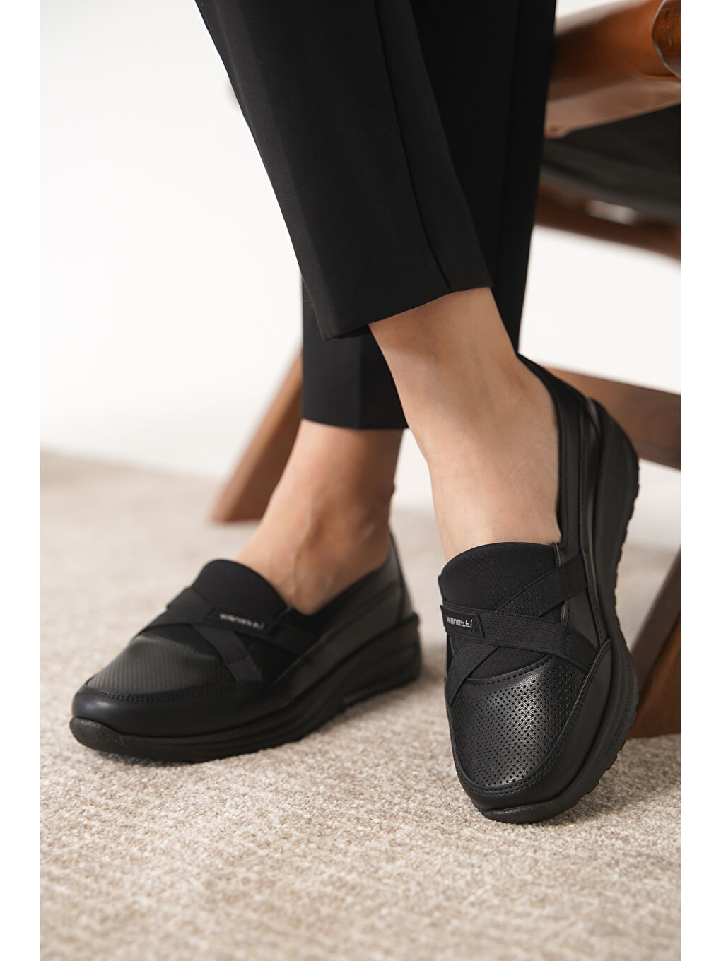 Siyah D0312 Günlük Ortopedik Kadın Babet Ayakkabı-2