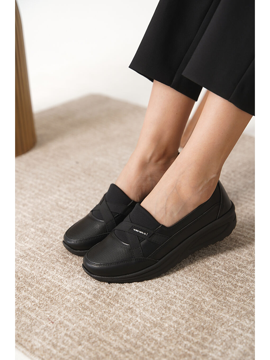 Siyah D0312 Günlük Ortopedik Kadın Babet Ayakkabı-3