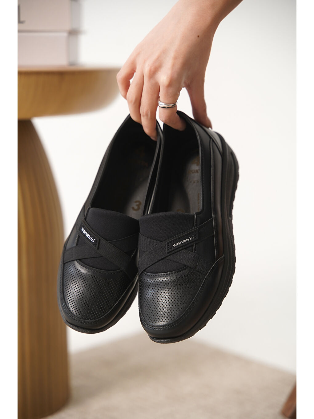 Siyah D0312 Günlük Ortopedik Kadın Babet Ayakkabı-4