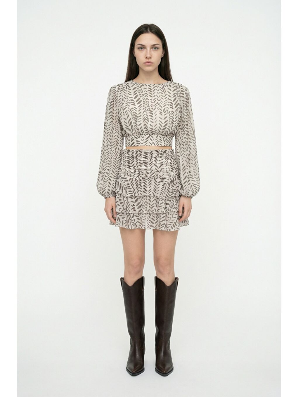 Desenli Sırt Dekolteli Crop Bluz Haki