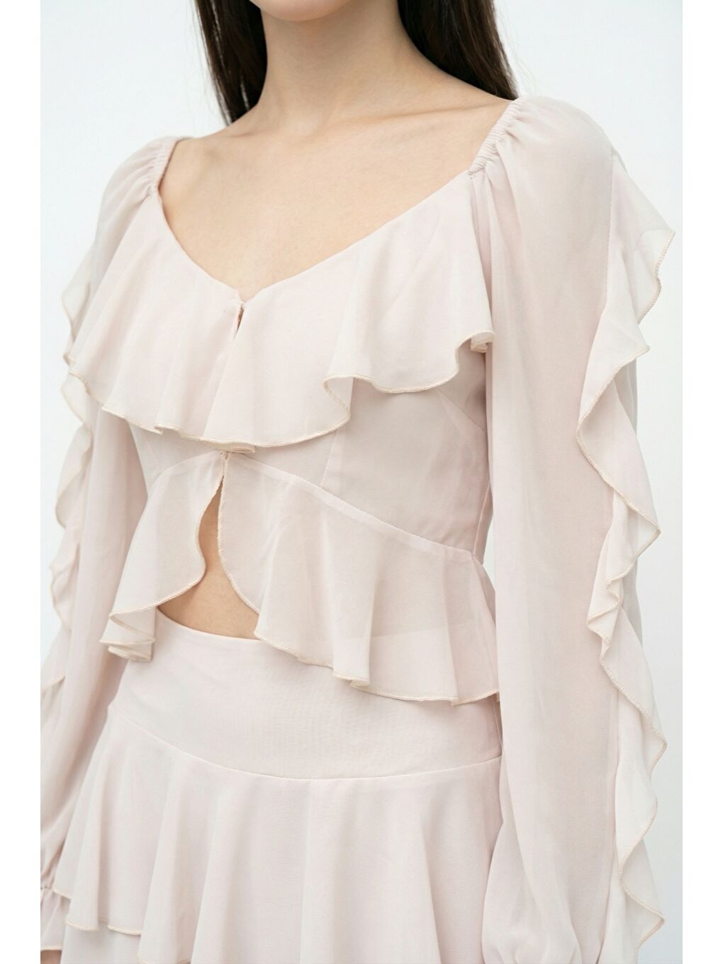 Fırfırlı V Yaka Şifon Bluz Bej-1