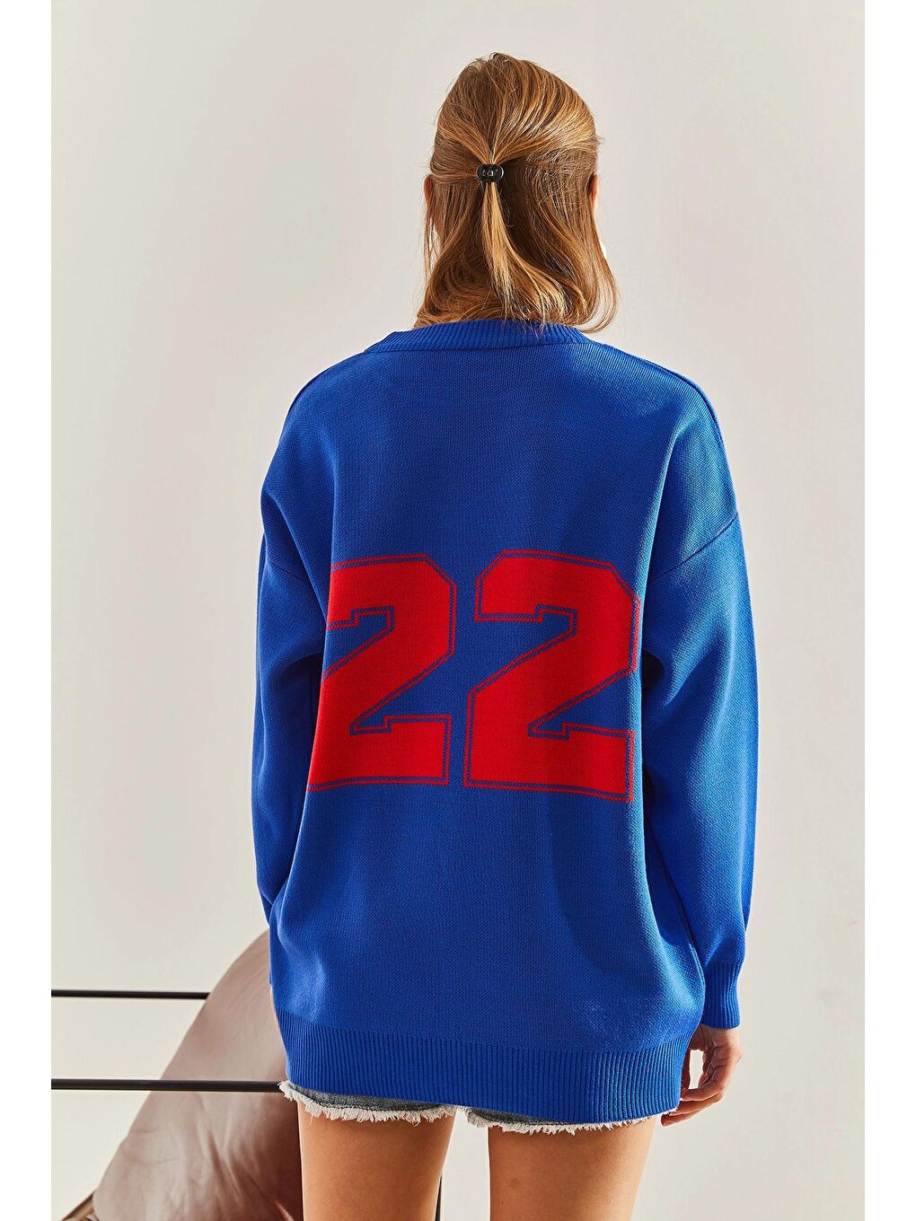 Mavi Kadın Arkası Baskılı Triko Kazak-4