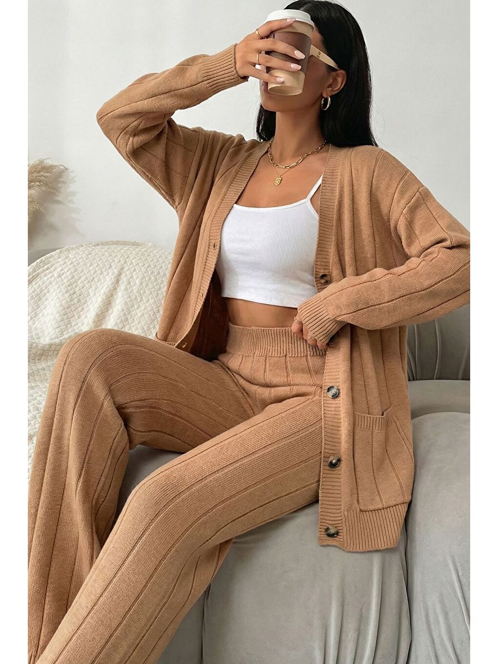 Ekru Kadın Ön Düğmeli Kendinden Çizgi Desenli Triko Hırka Pantolon İkili Takım