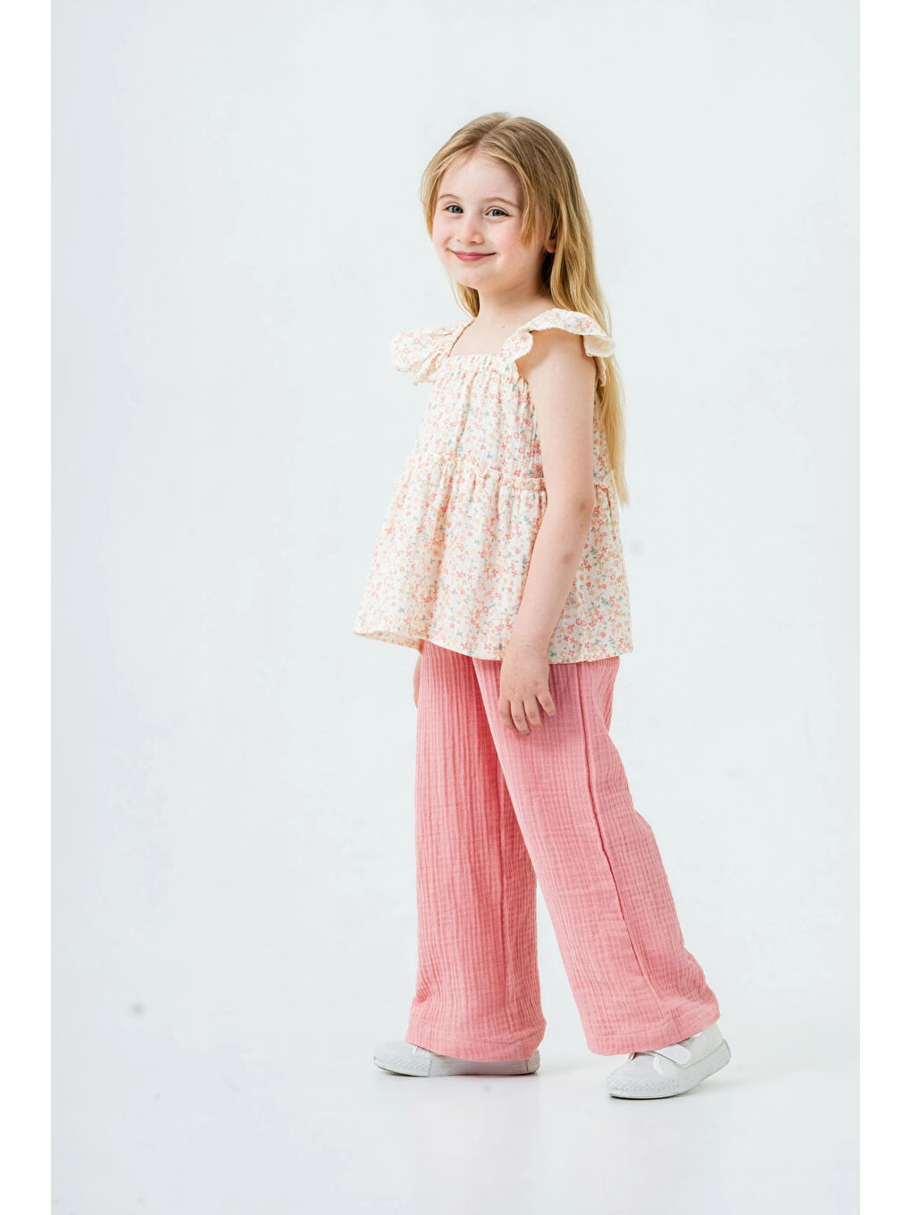 Pembe Çiçek Nakışlı Kız Çocuk Müslin Takım 3815-4