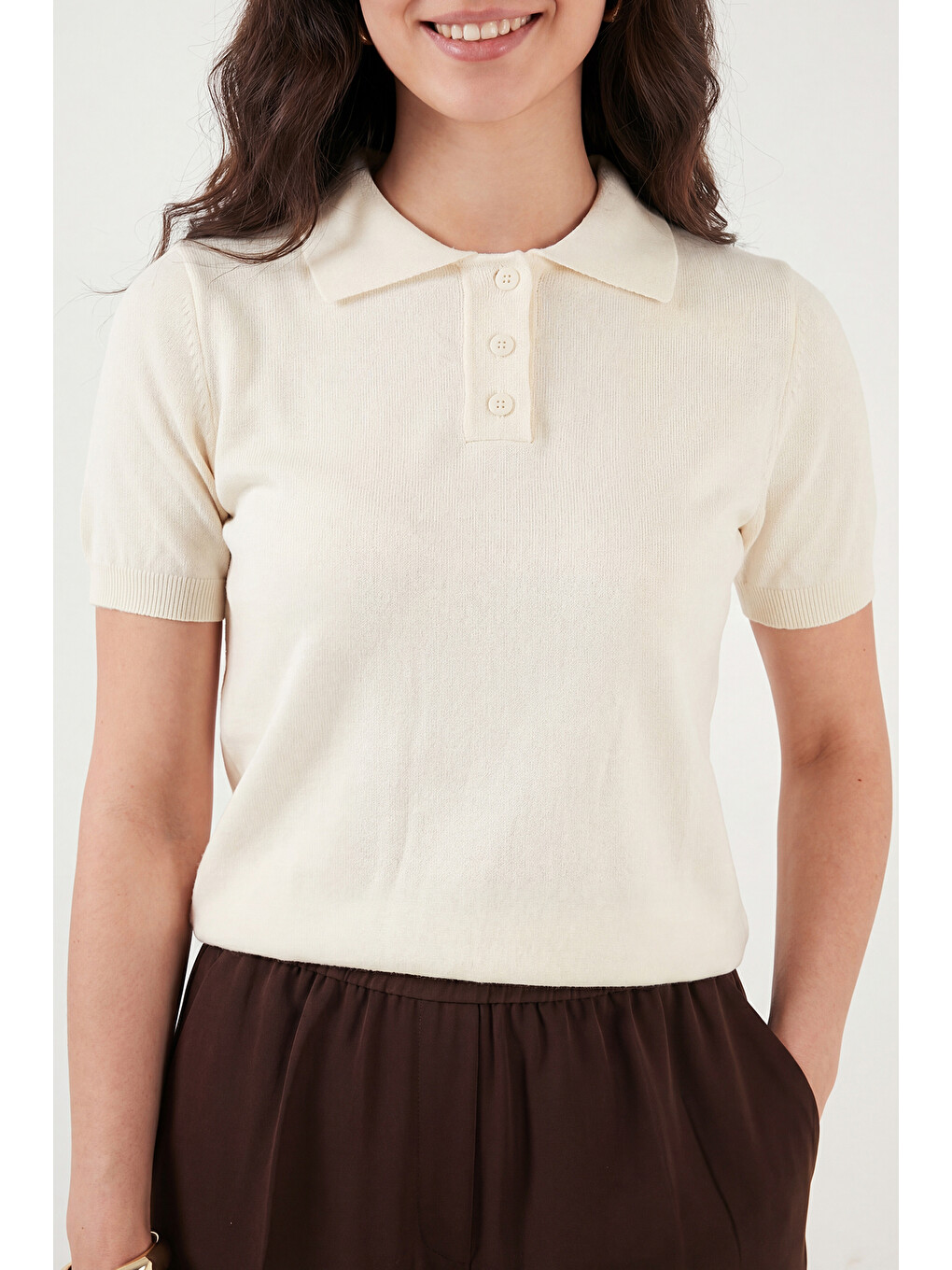 Ekru Regular Fit Kısa Kollu Düğmeli Triko Polo Yaka Kadın Kazak 4617056-5