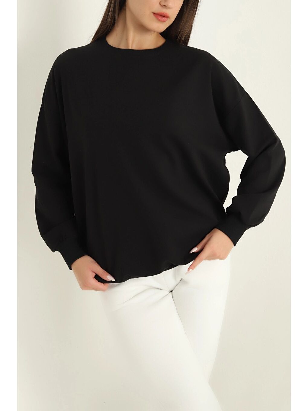 Kadın Bisiklet Yaka Oversize Sweatshirt Siyah - 26567-3