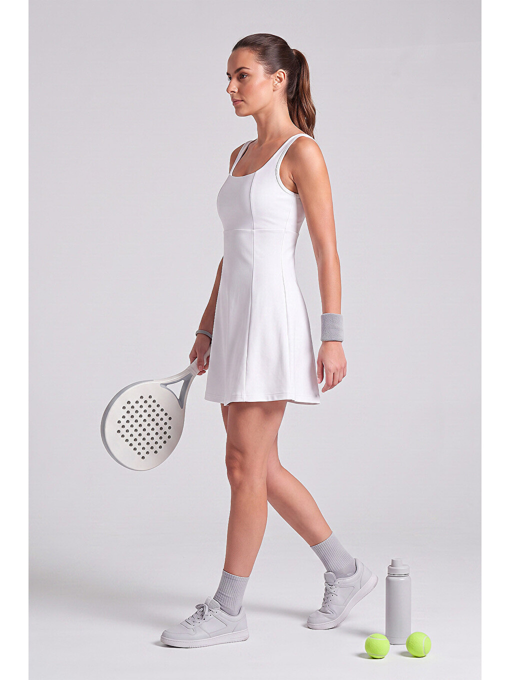 Beyaz Yuvarlak Yaka Kadın Tenis Elbise - 97319-2