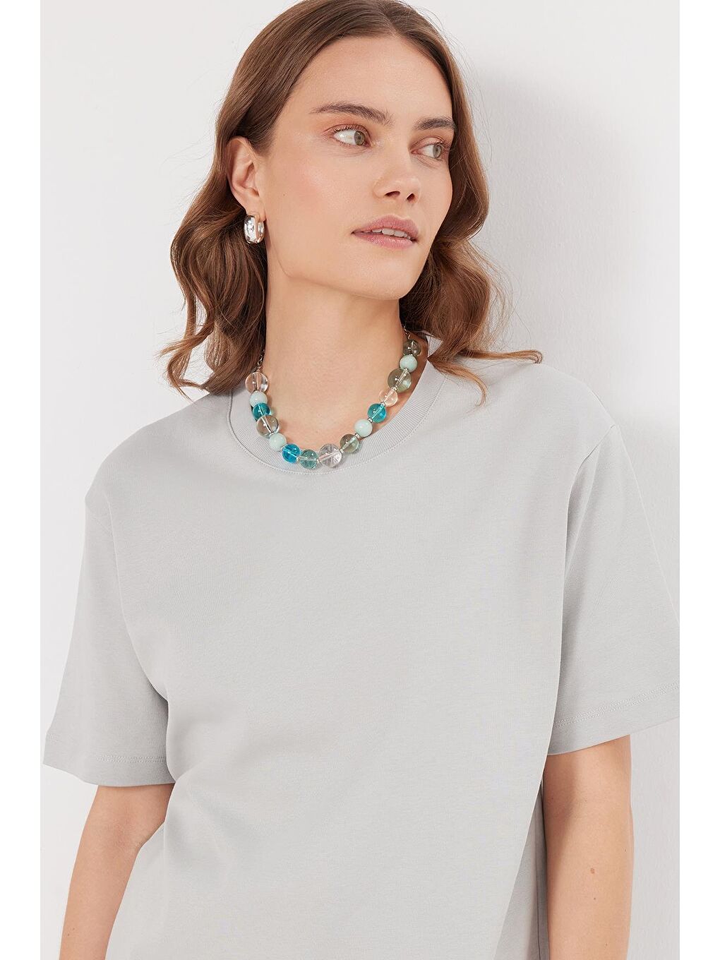 Kadın Relax Fit Rahat Kesim %100 Pamuk Yumuşak Dokulu Hafif Kalın Basic Bisiklet Yaka Gri Tişört-1