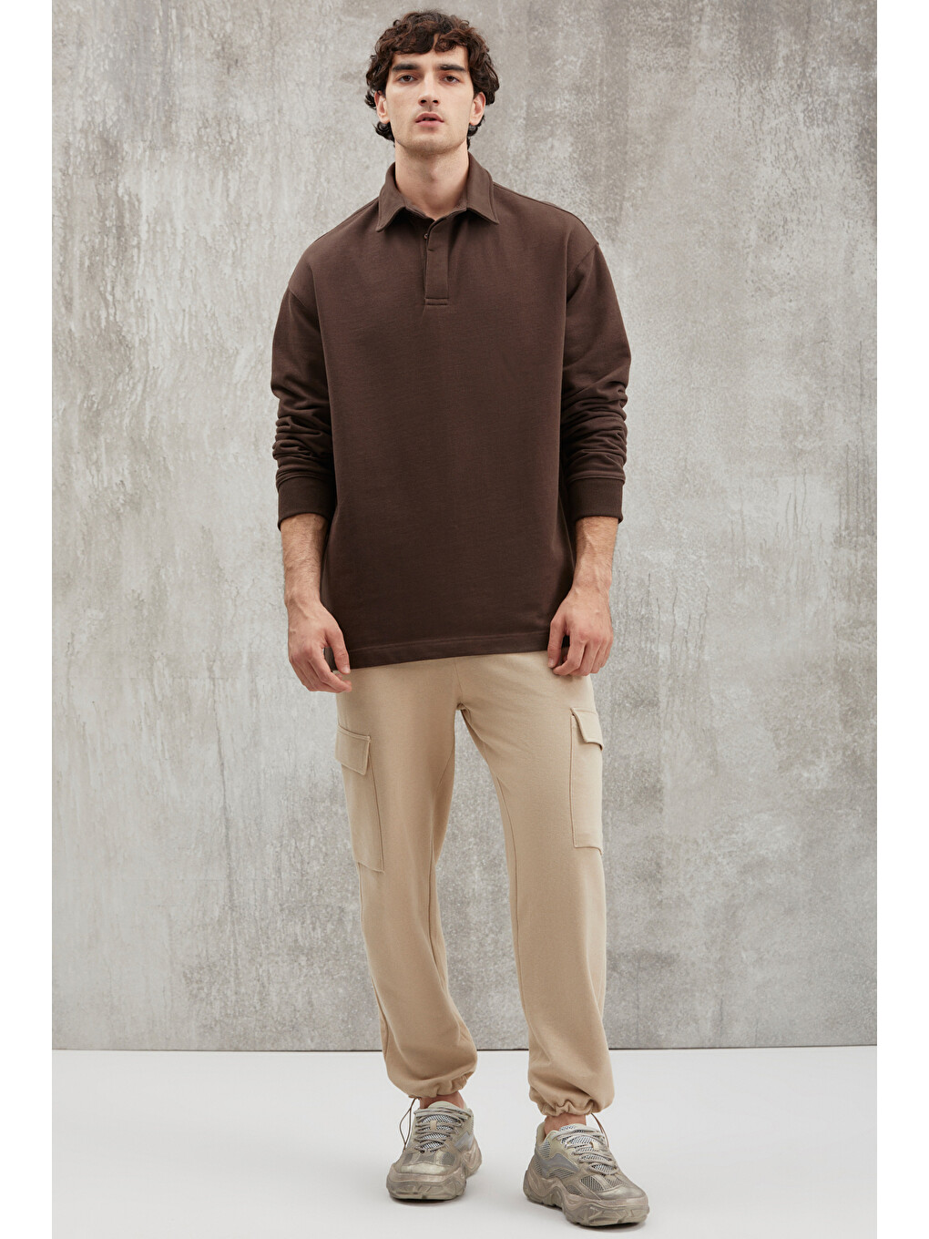 John Erkek Polo Sweat Gömlek Yakalı Organik Pamuklu Yırtmaçlı İçi Polarsız Koyu Kahverengi Sweatshir-1