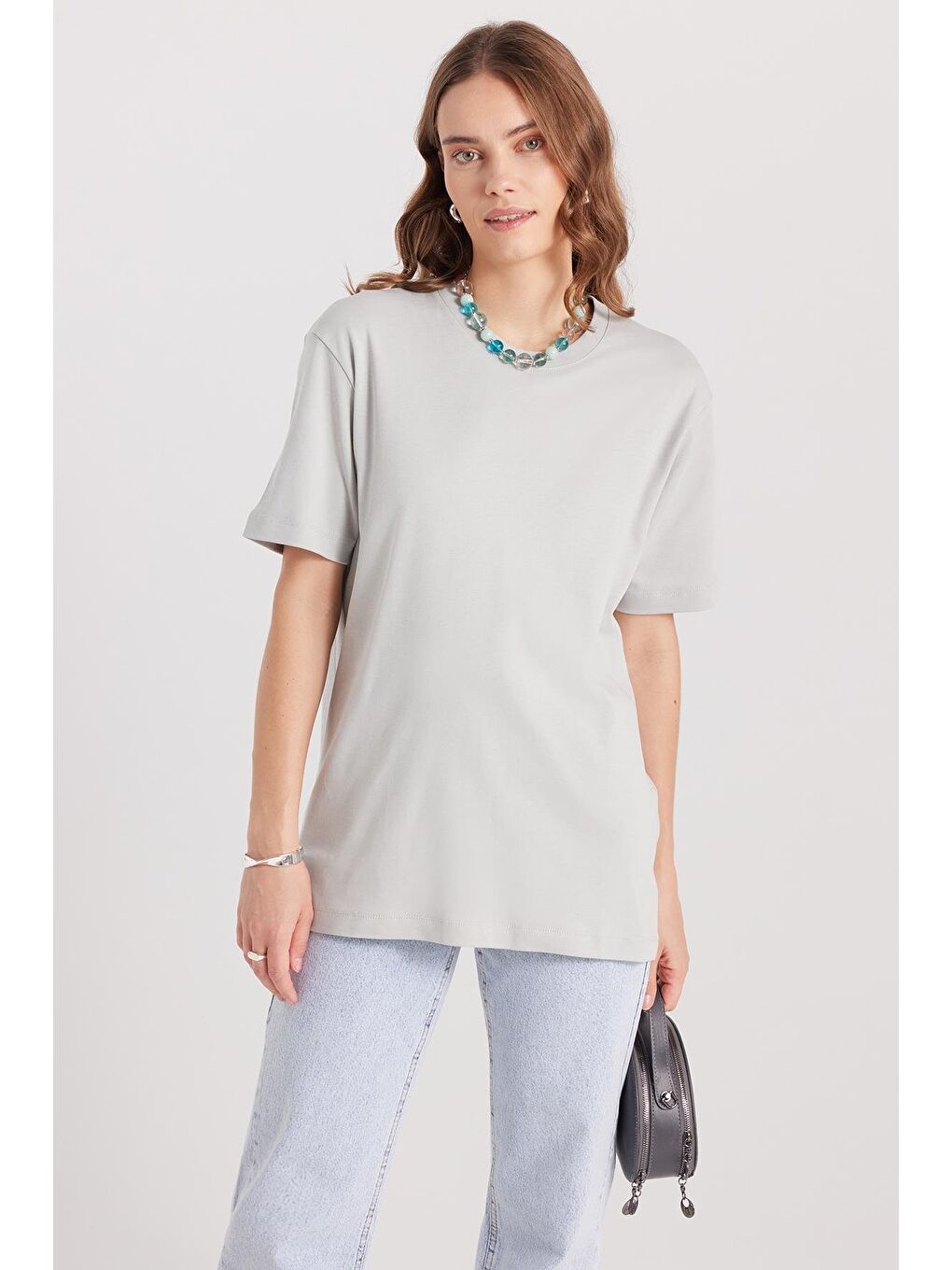 Kadın Relax Fit Rahat Kesim %100 Pamuk Yumuşak Dokulu Hafif Kalın Basic Bisiklet Yaka Gri Tişört-4