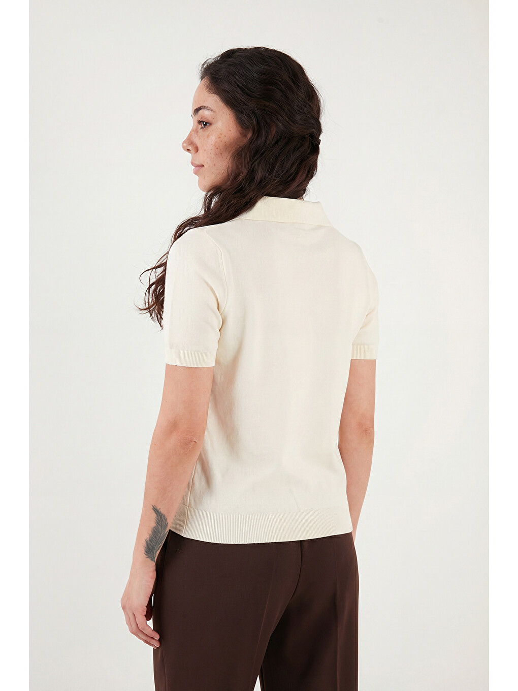 Ekru Regular Fit Kısa Kollu Düğmeli Triko Polo Yaka Kadın Kazak 4617056-6