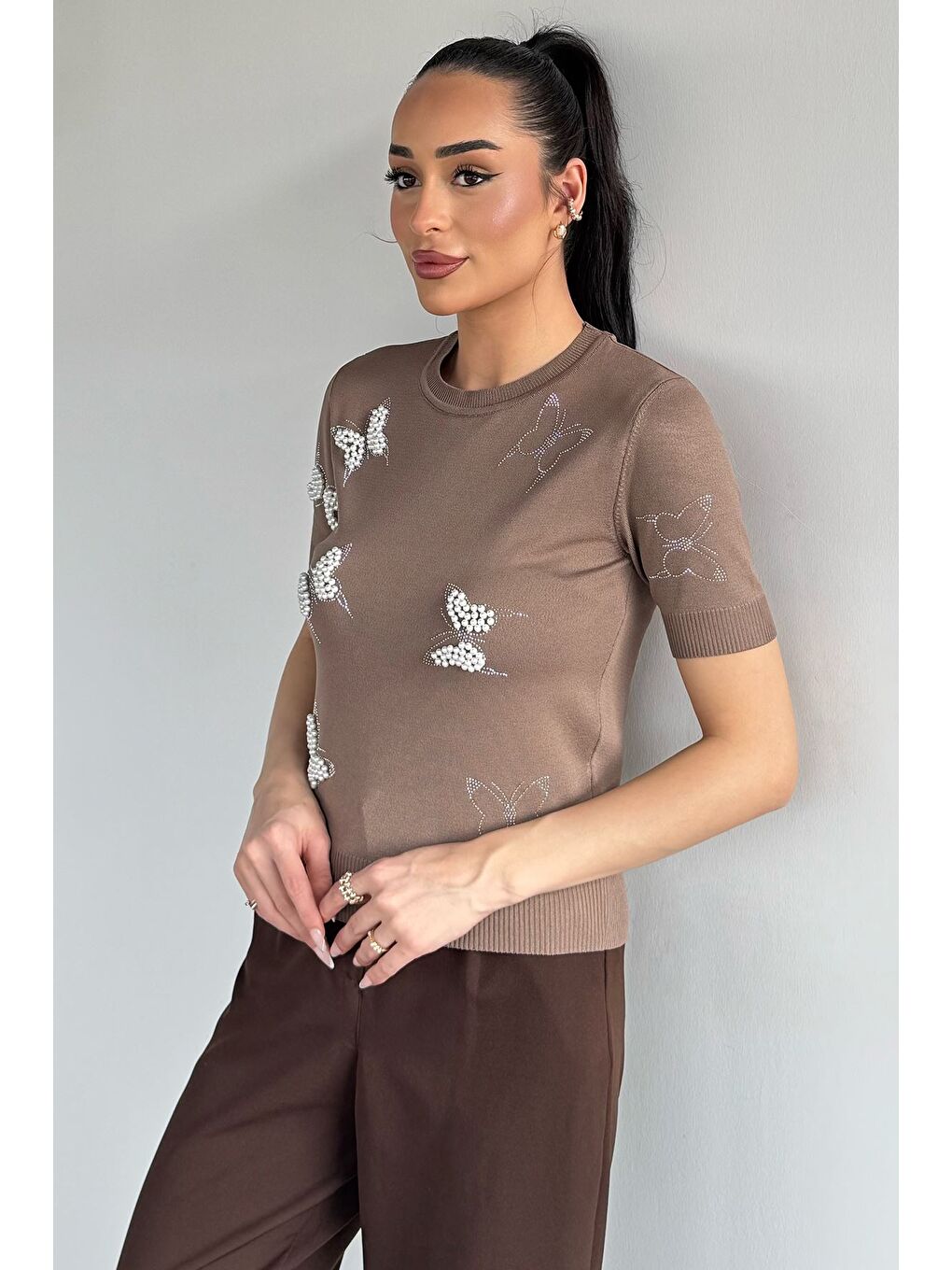 Bej İncili Baskılı Triko Tişört