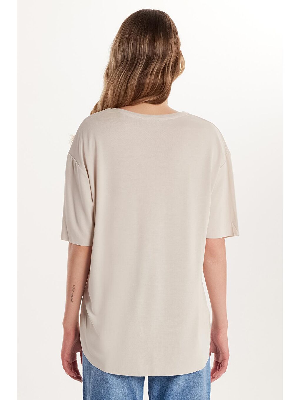 Bej Kadın Modal Kumaş Relax Fit Rahat Kesim Bisiklet Yaka Basic Taş Tişört-4