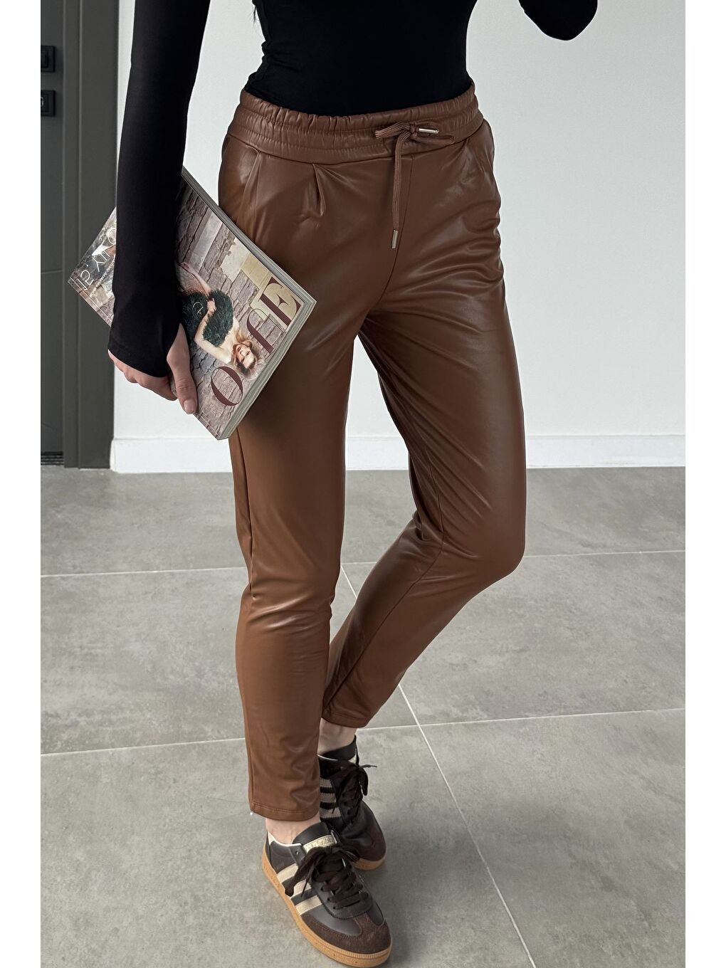 Kahverengi Kadın Yüksek Bel İçi Şardonlu Suni Deri Pantolon