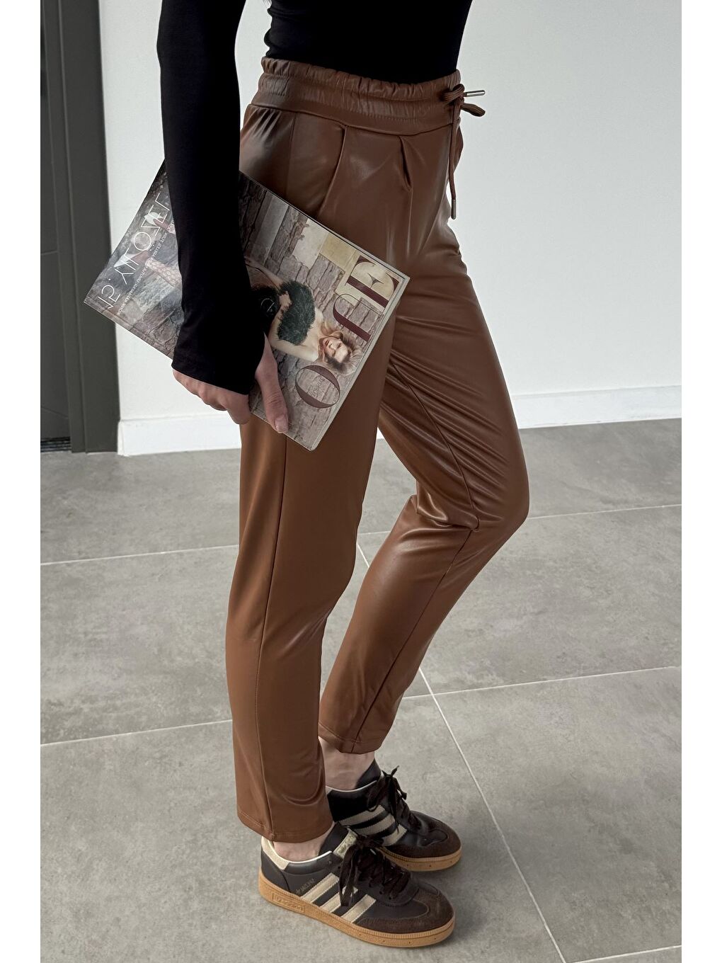 Kahverengi Kadın Yüksek Bel İçi Şardonlu Suni Deri Pantolon-2