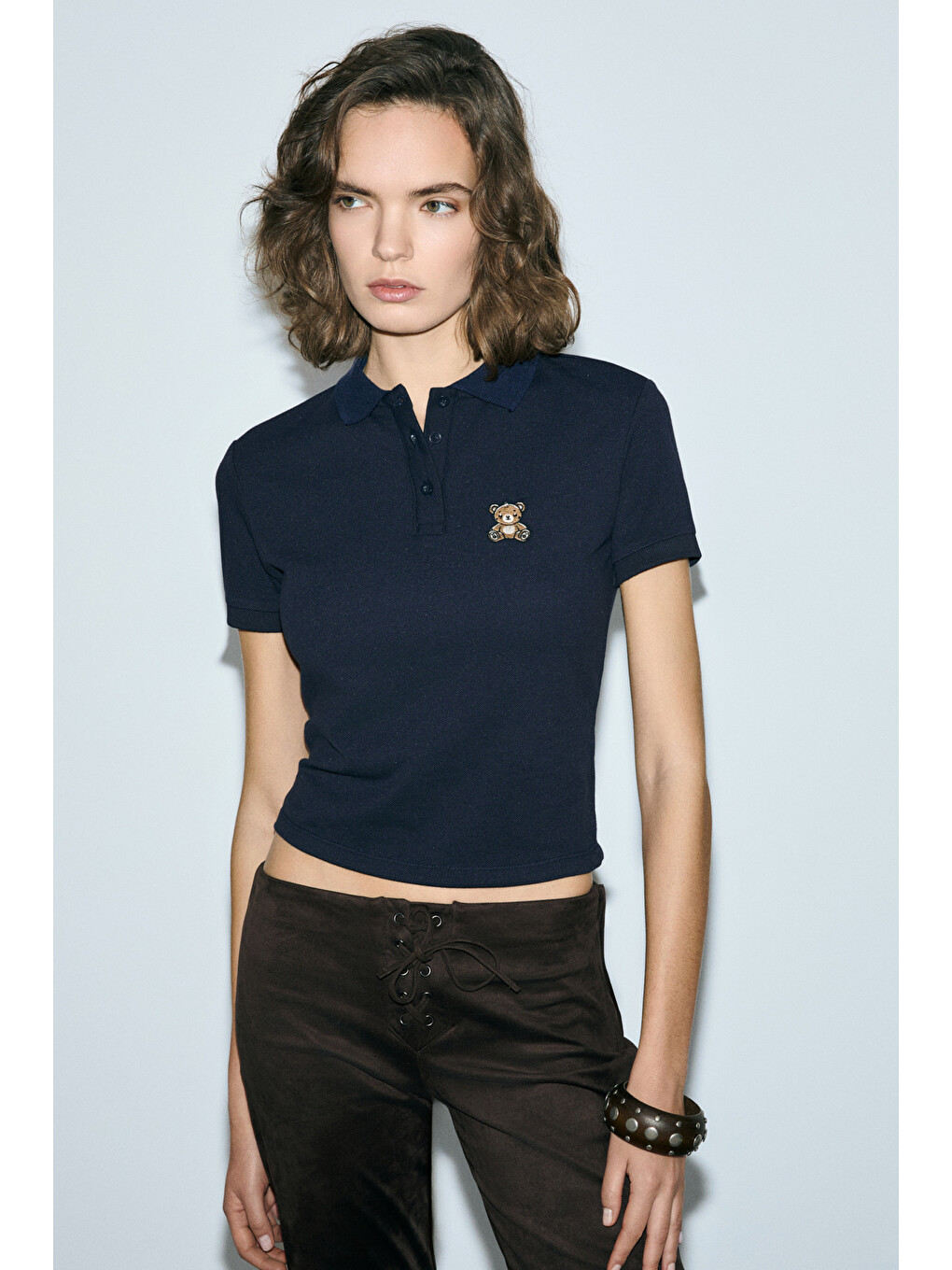 Solvıa Kadın Polo Yaka Patlı Düğmeli Kısa Kollu Önde Nakış Detaylı Crop Lacivert T-shirt