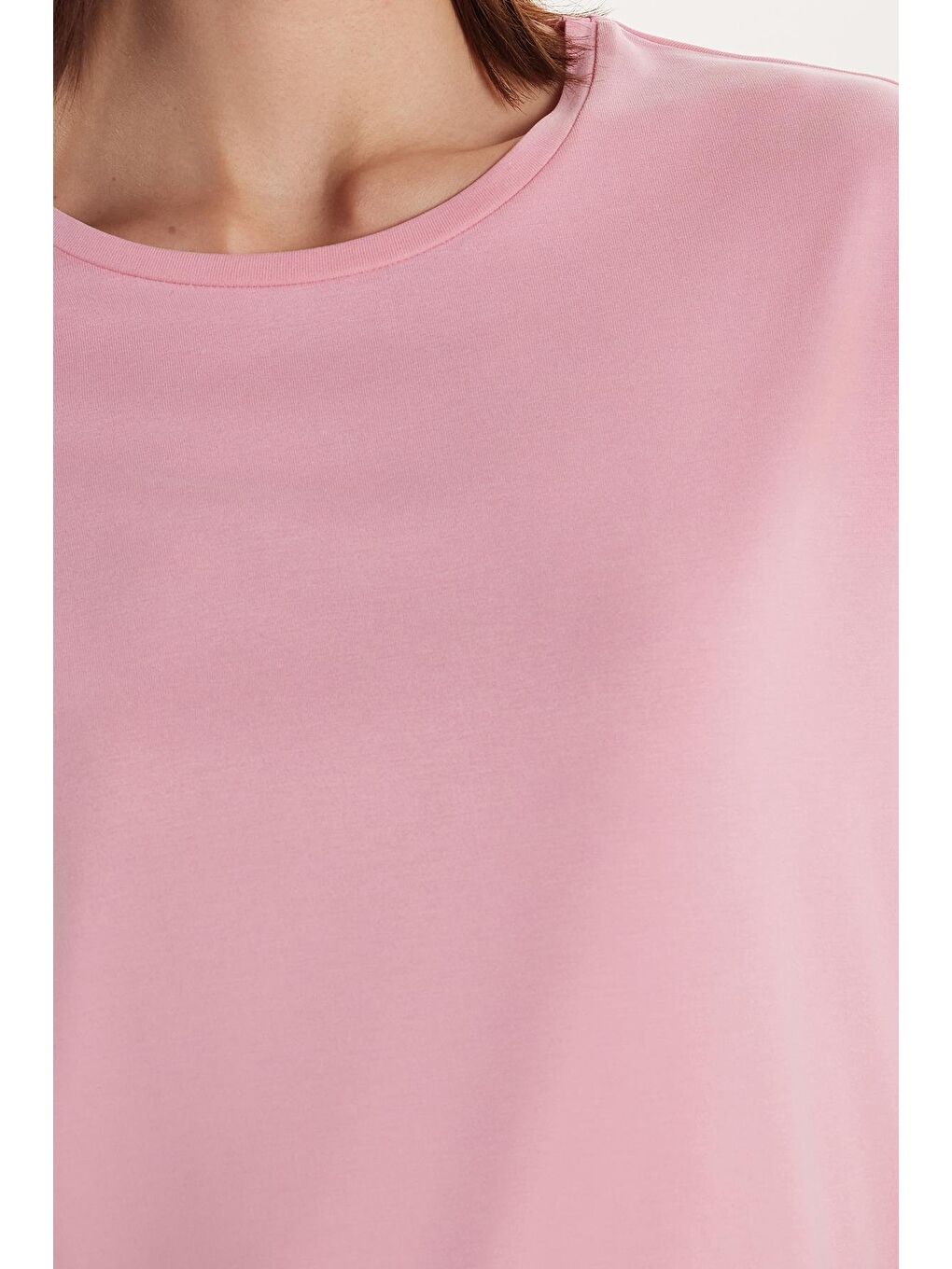 Kadın Modal Kumaş Relax Fit Rahat Kesim Bisiklet Yaka Basic Pembe Tişört-2