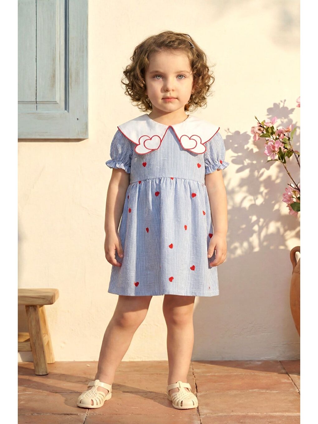 Kız Çocuk Pamuklu Mavi Çizgili Kalp Nakışlı Yakalı Elbise-1