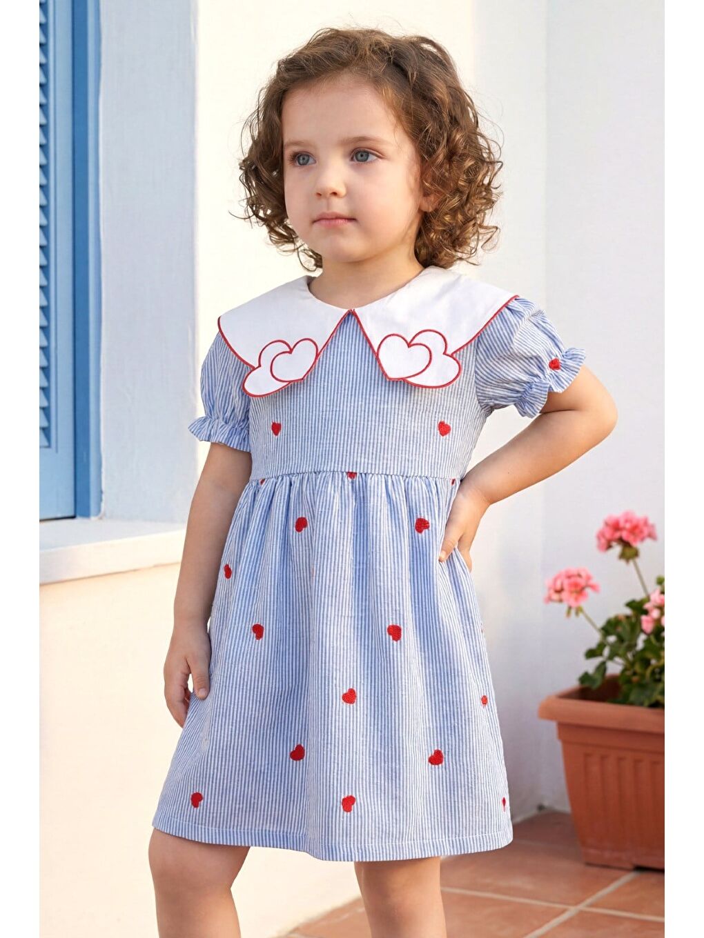 Kız Çocuk Pamuklu Mavi Çizgili Kalp Nakışlı Yakalı Elbise-2