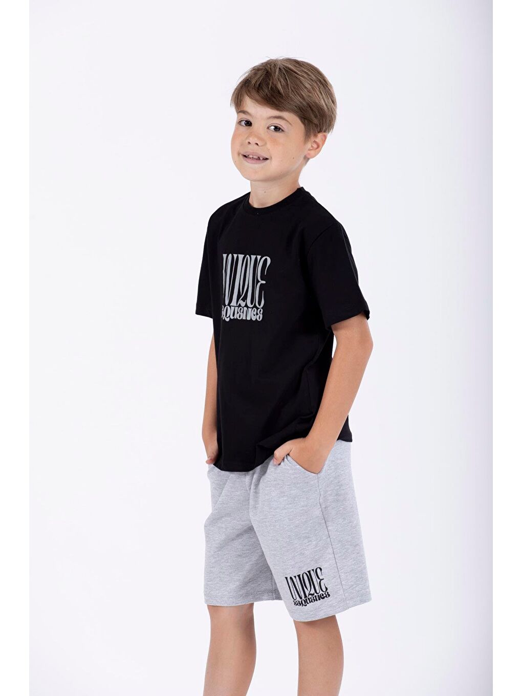 Siyah Yazı Baskılı Erkek Çocuk Şortlu Takım-2