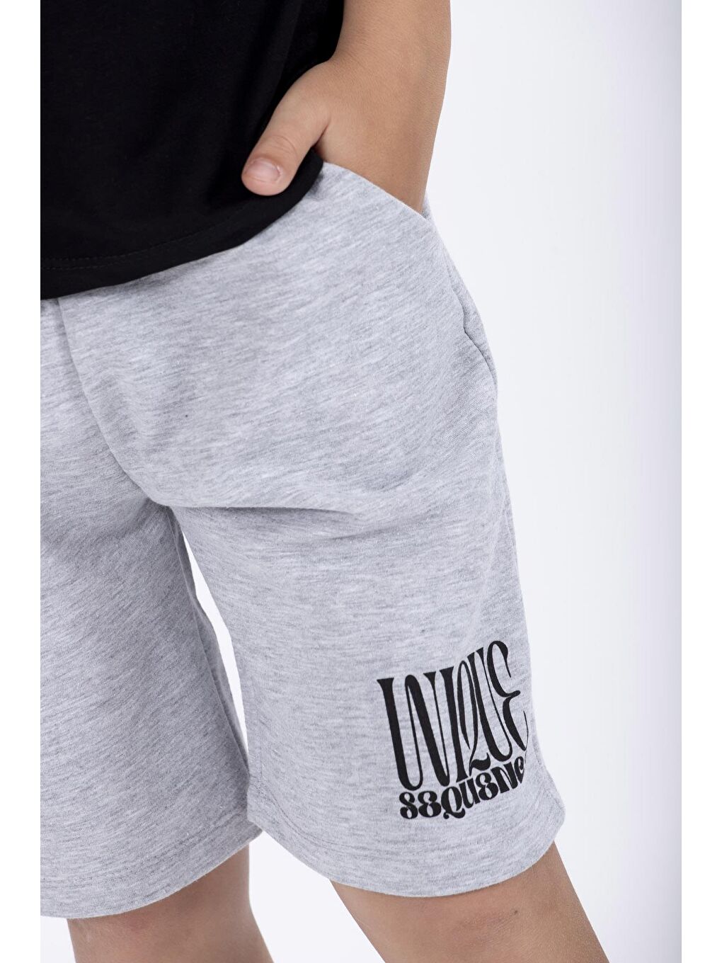 Siyah Yazı Baskılı Erkek Çocuk Şortlu Takım-4