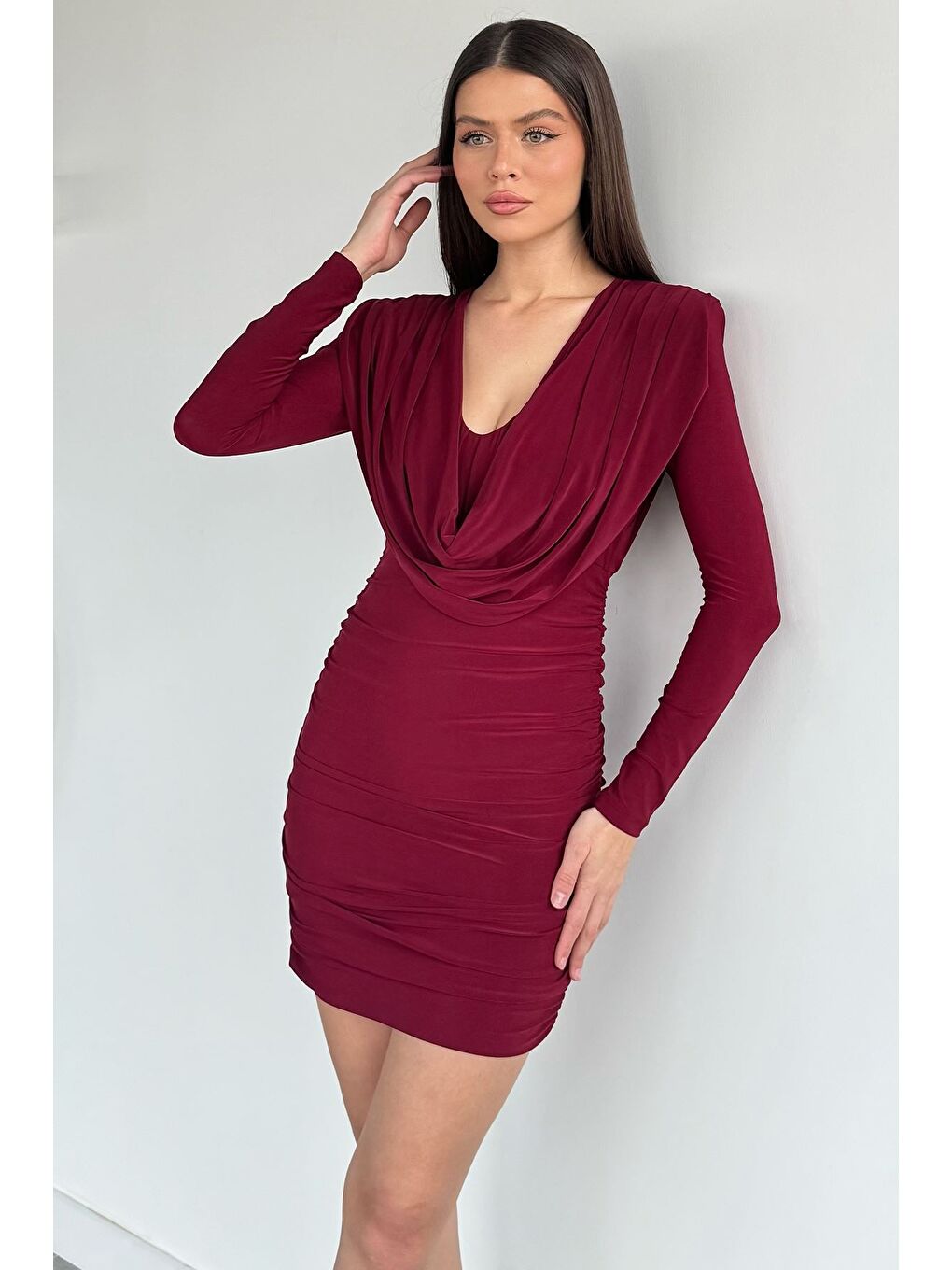 Bordo Kadın Degaje Yaka Yan Büzgü Detaylı Abiye