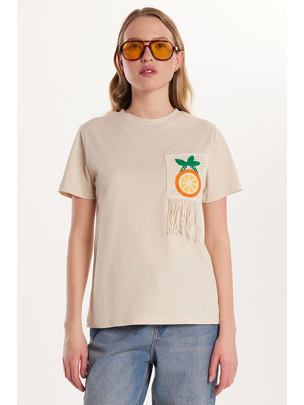 Bej Kadın Relax Fit Rahat Kesim Kısa Kollu Bisiklet Yaka Örgü Detaylı Taş Rengi Tişört-3