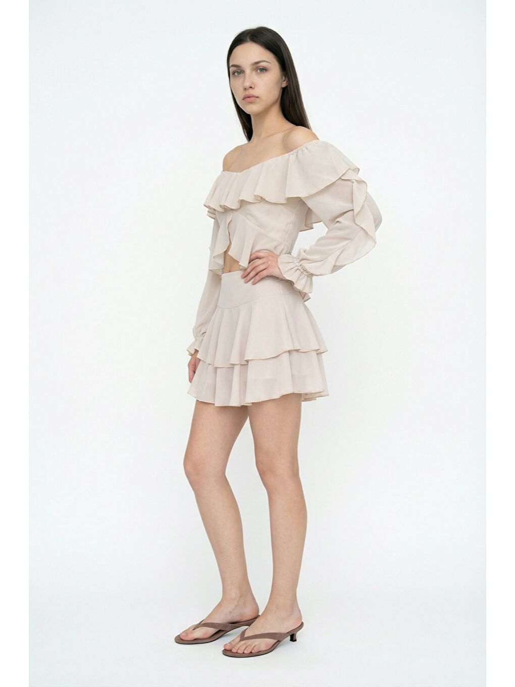 Bağlamalı Fırfırlı Mini Etek Bej