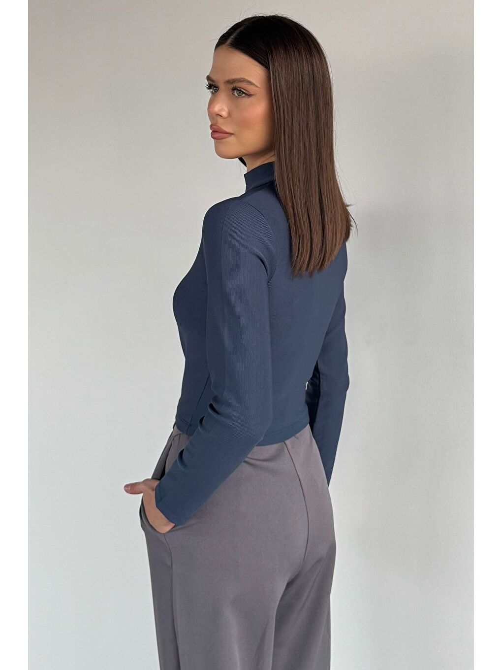 İndigo Kadın Ön Pencereli Kendinden Çizgi Desenli Bluz-3