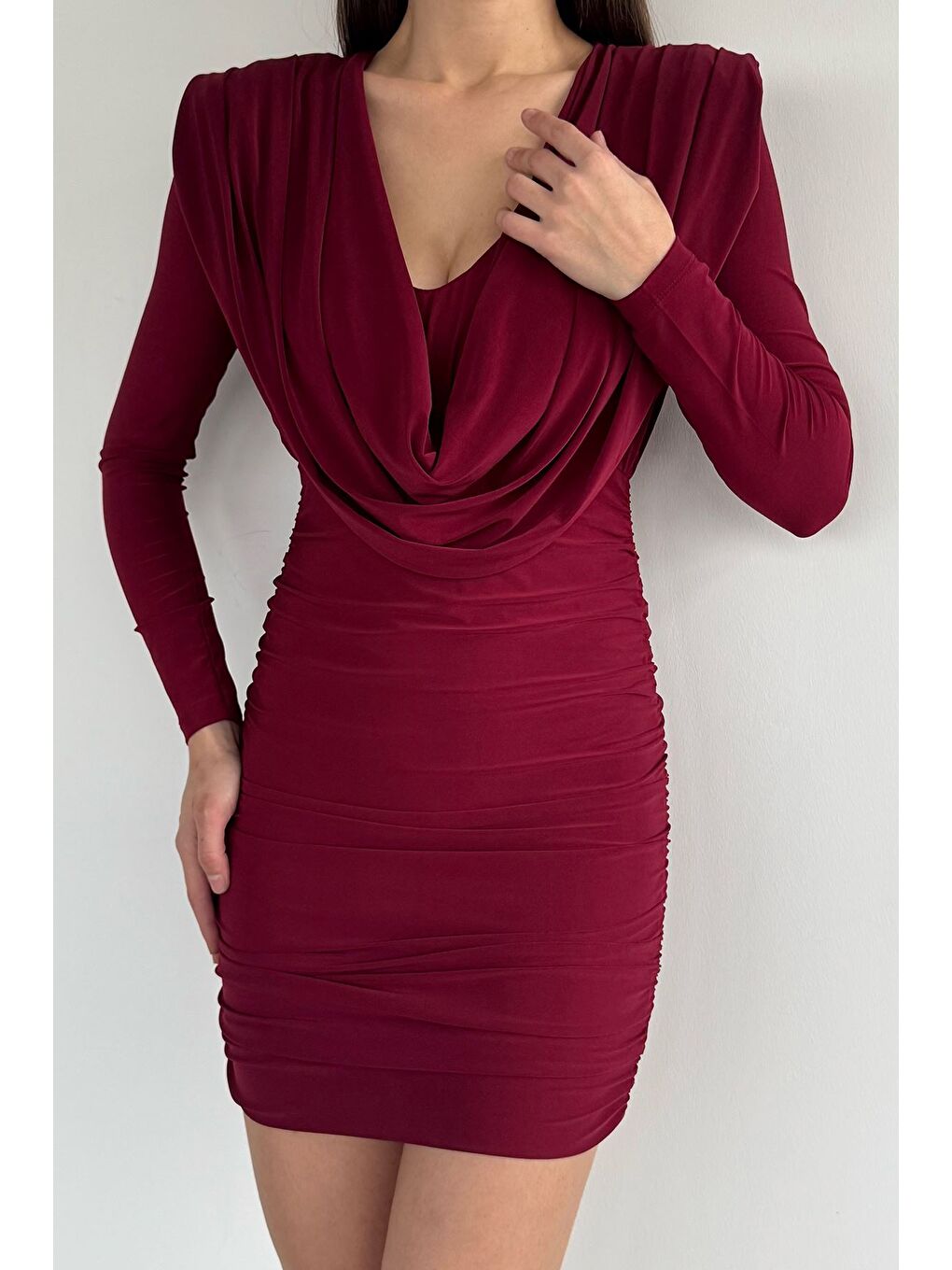 Bordo Kadın Degaje Yaka Yan Büzgü Detaylı Abiye-2