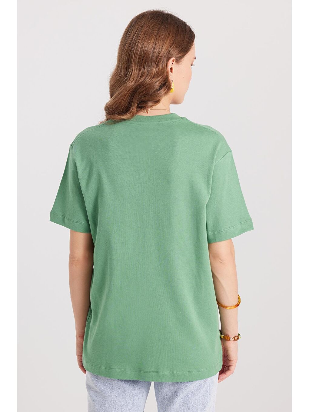 Kadın Relax Fit Rahat Kesim %100 Pamuk Yumuşak Dokulu Hafif Kalın Basic Bisiklet Yaka Yeşil Tişör-6