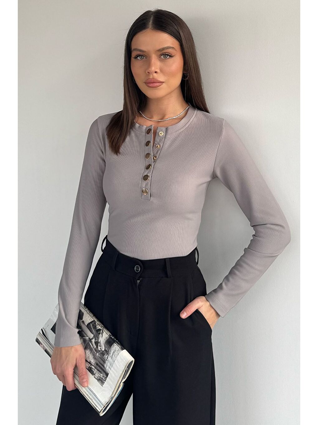 Gri Kadın Gold Çıtçıtlı Kendinden Çizgi Desenli Bluz-2
