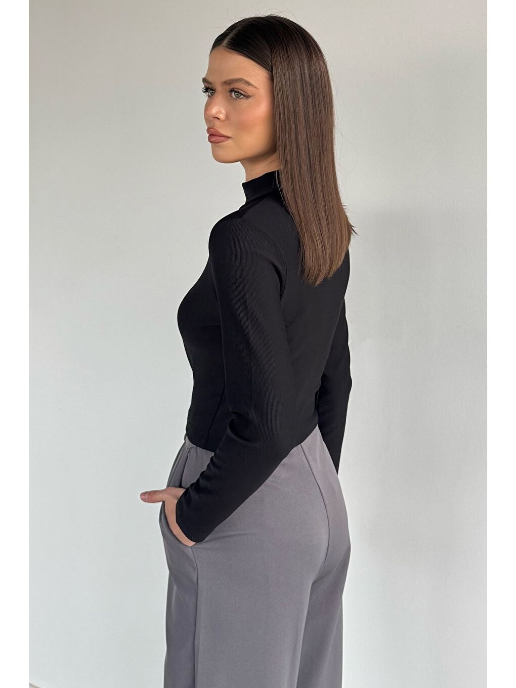 Siyah Kadın Ön Pencereli Kendinden Çizgi Desenli Bluz-3