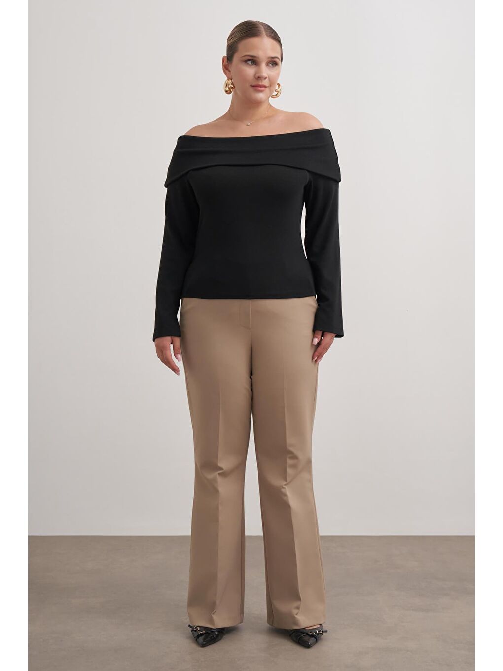 Siyah Açık Omuzlu Triko Bluz-2