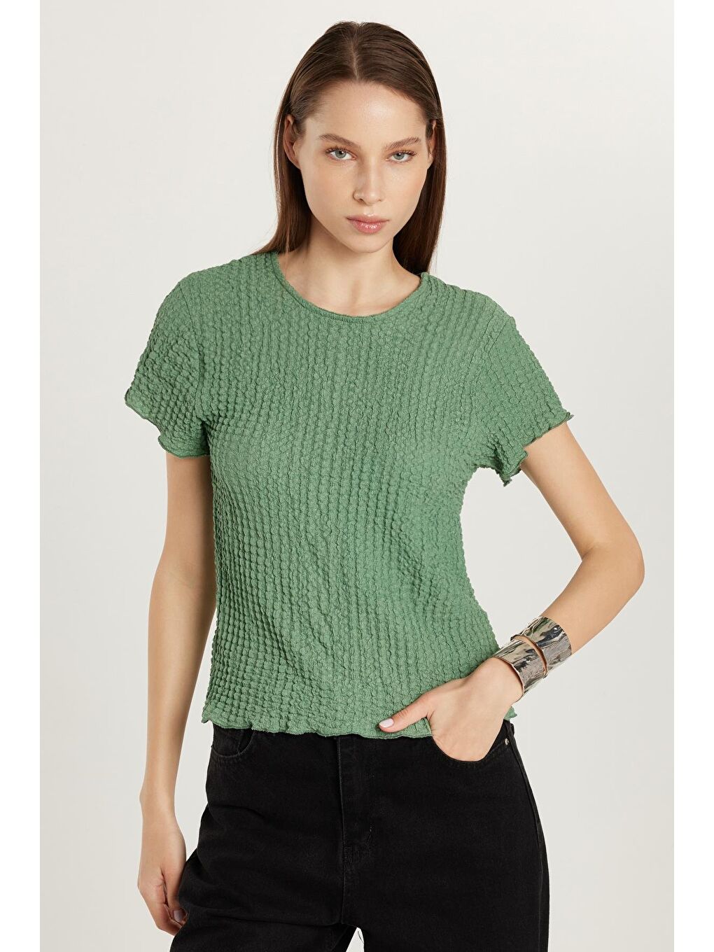 Kadın Slim Fit Dar Kesim Kısa Kollu Bisiklet Yaka Haki Tişört