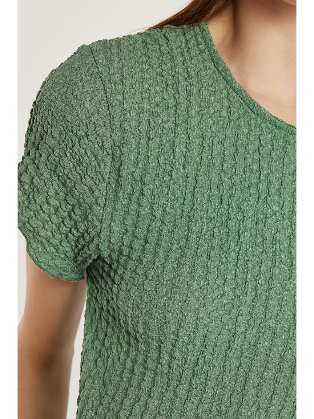 Kadın Slim Fit Dar Kesim Kısa Kollu Bisiklet Yaka Haki Tişört-2