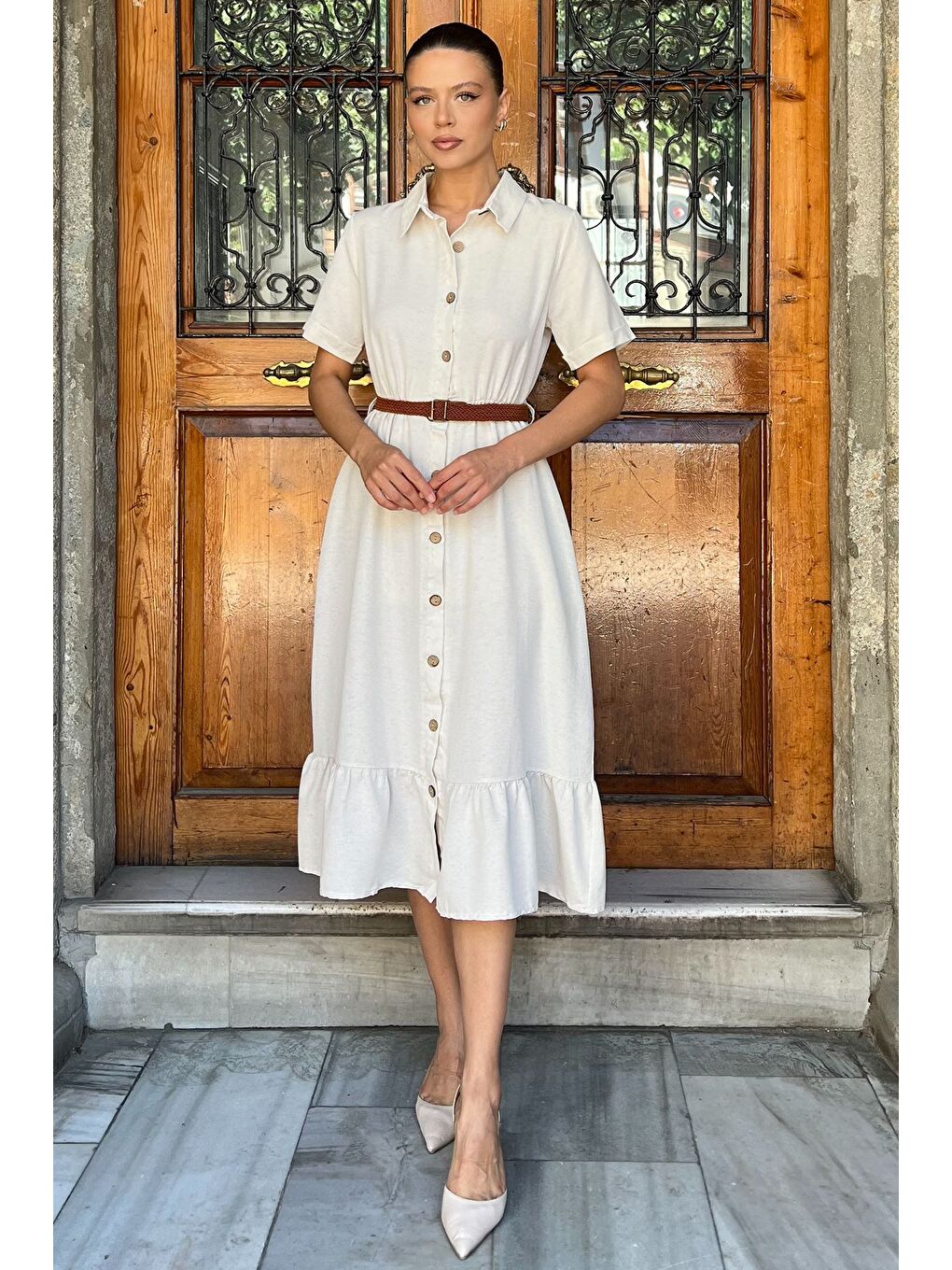 Bej Boydan Düğmeli Kemerli Keten Elbise-1