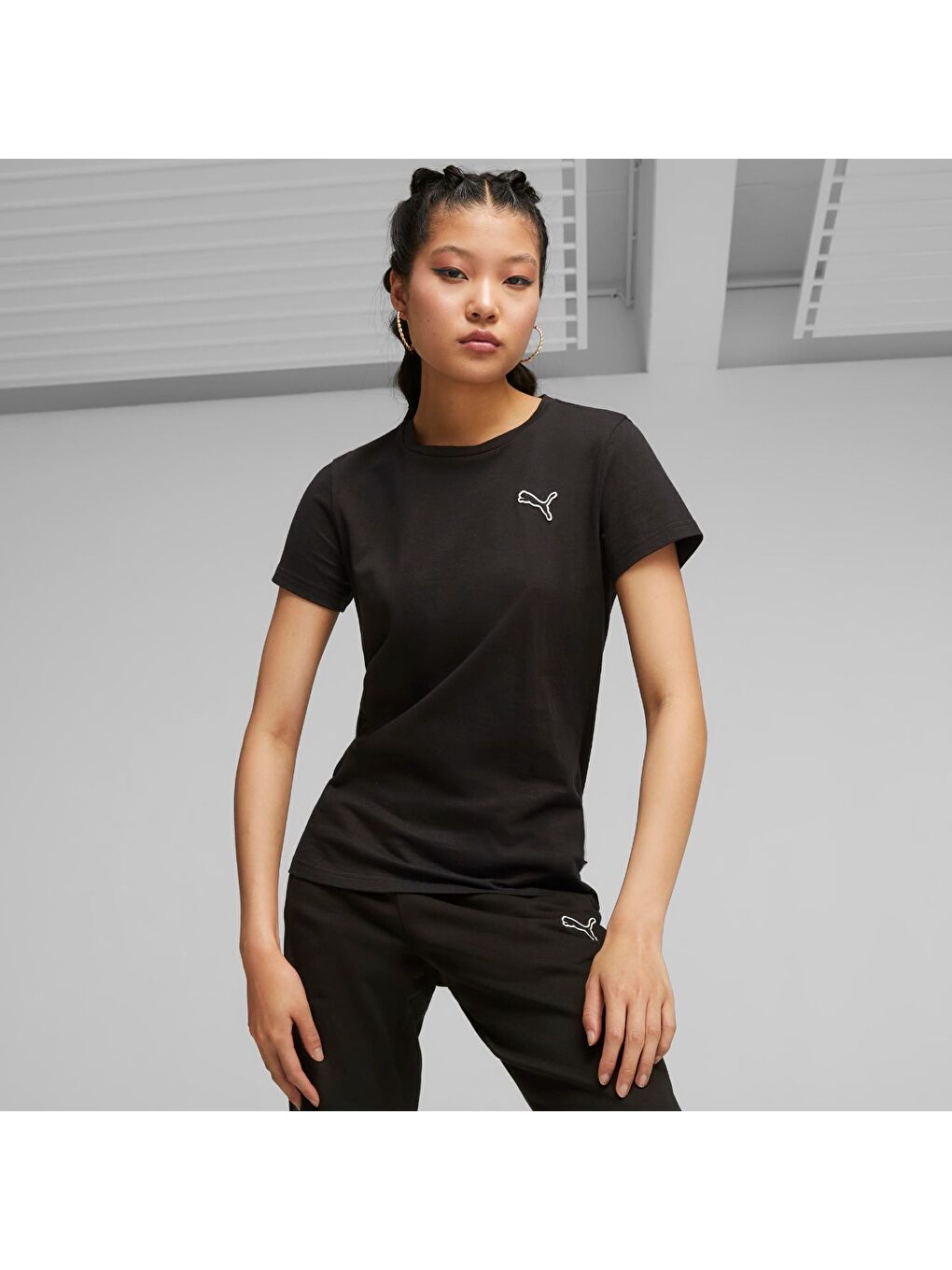 Better Essentials Kadın Siyah Yuvarlak Yaka Tişört