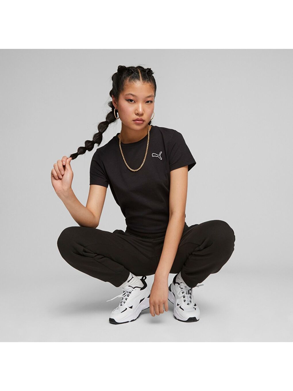 Better Essentials Kadın Siyah Yuvarlak Yaka Tişört-1