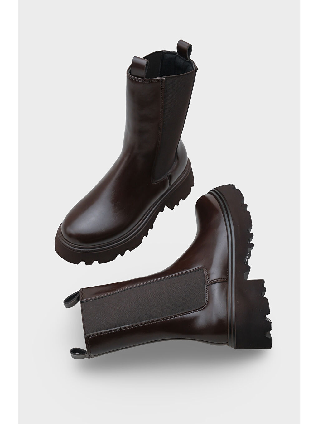 Kahverengi Tiana Trak Tabanlı Yandan Lastikli Kadın Uzun Bot-1